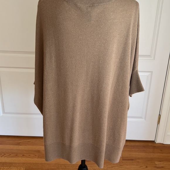 BCBG 100% cashmere dolman sleeve camel color sweater - Picture 4 of 9